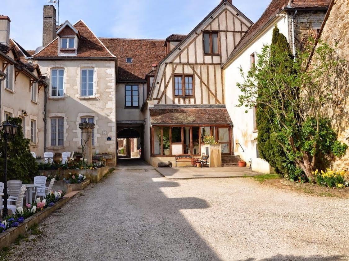 Logis Hotel - Le Relais Saint Vincent Ligny-le-Châtel Exteriör bild